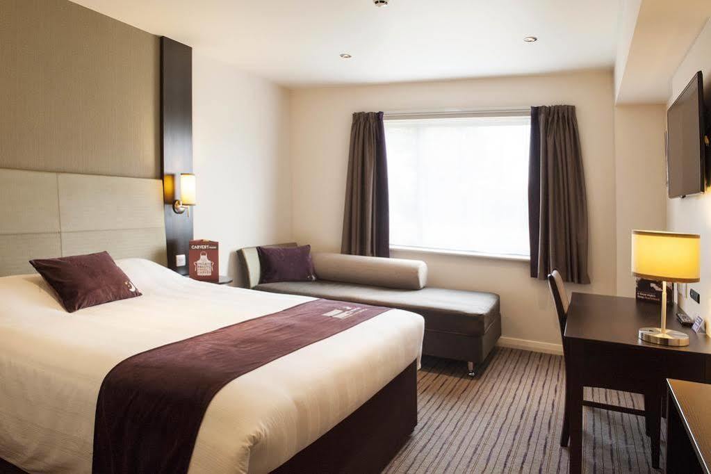 Premier Inn Premier Inn York South West Ngoại thất bức ảnh